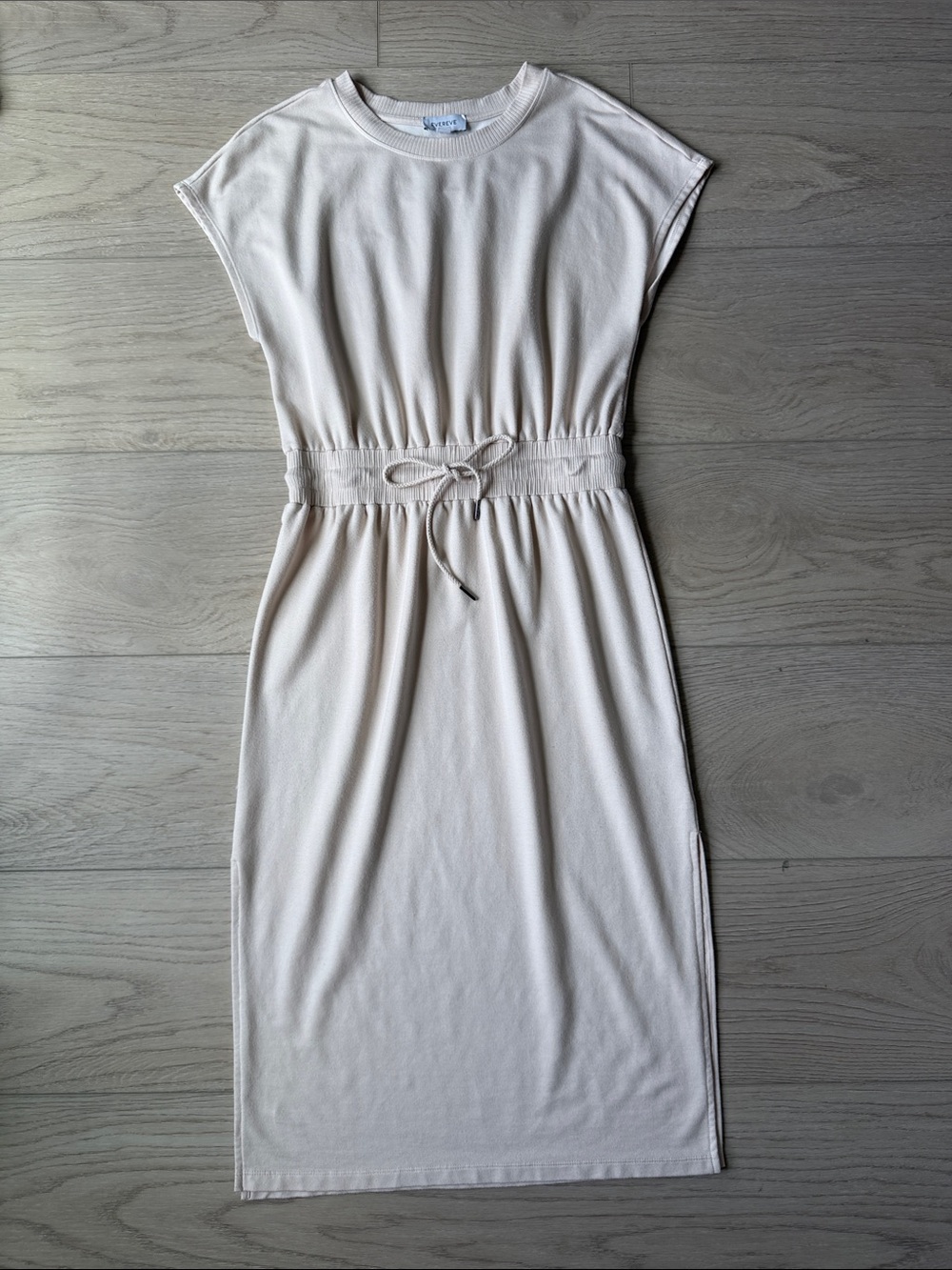 Evereve Cream Drawstring Midi Dress